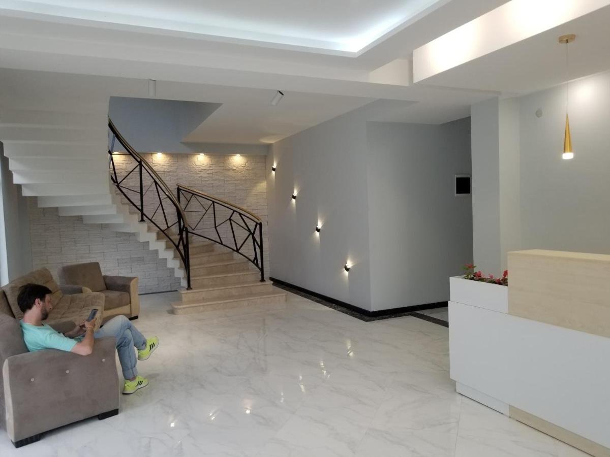 Vita Gardenia Hotel Zqaltubo Exterior foto