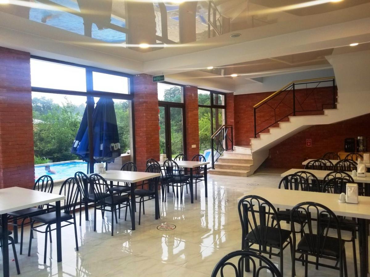 Vita Gardenia Hotel Zqaltubo Exterior foto