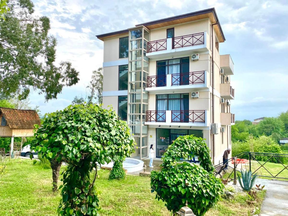 Vita Gardenia Hotel Zqaltubo Exterior foto